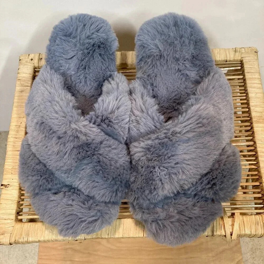 Secret Treasures Slippers, Size M (7-8), Gray Faux Fur, Slip-on Slides Hard Sole